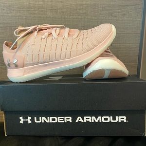 **BRAND NEW** Under Armour Slingride 2